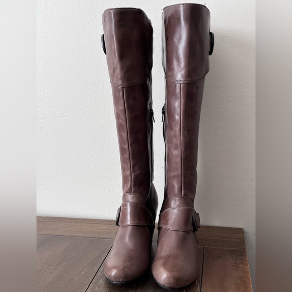 Born Crown Brown Leather Heeled Boots Womens size 10 - Picture 6 of 10